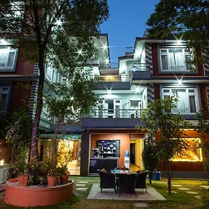 https://hotel-bnb-mhepi.hotels-kathmandu.com