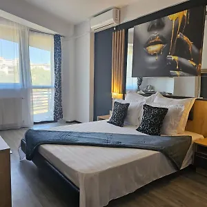 https://theline.bucharesthotelsnow.com