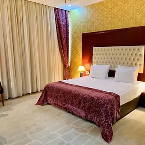 https://clover-hotel-baku.aboutbakuhotels.com